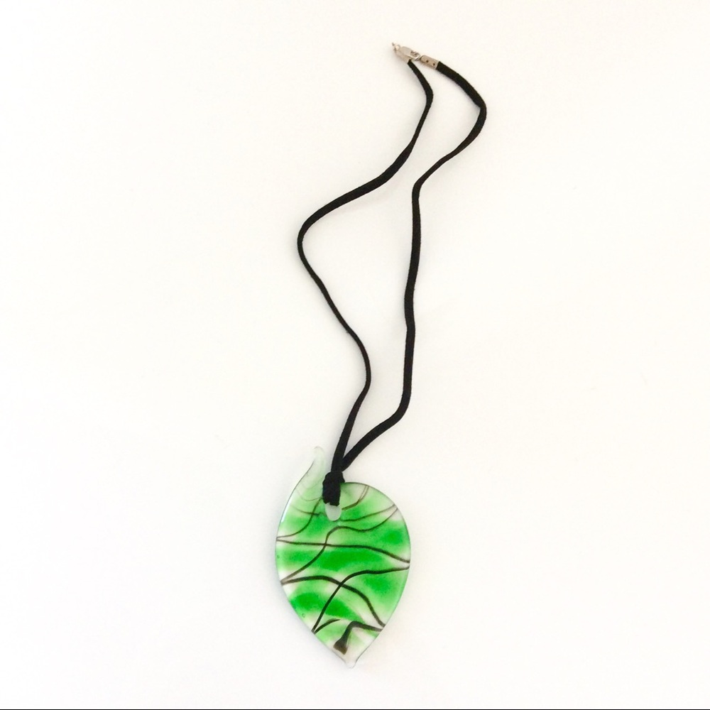 🍃Glass Leaf Necklace